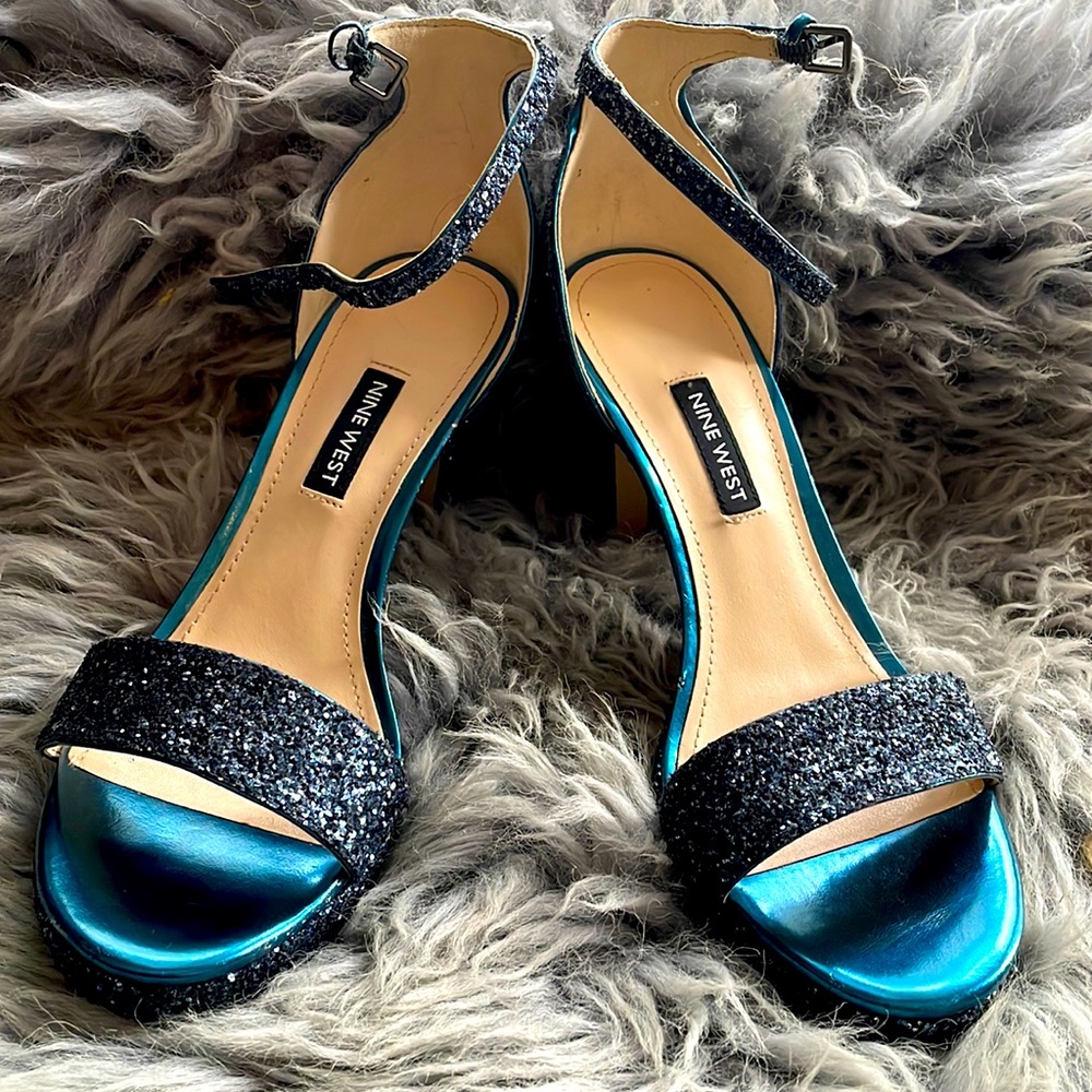 Nine West Blue Sparkling Ankle Strap Sandals NWOT Size 7.5